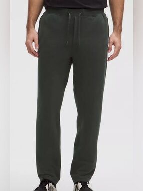 MENS LULULEMON JOGGER PANTS FOREST GREEN TALL!